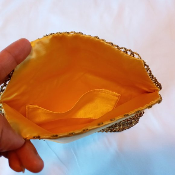 Vintage Yellow Gold Beaded Sequined Evening Accessory Clutch/Handbag/Purse - Picture 12 of 13